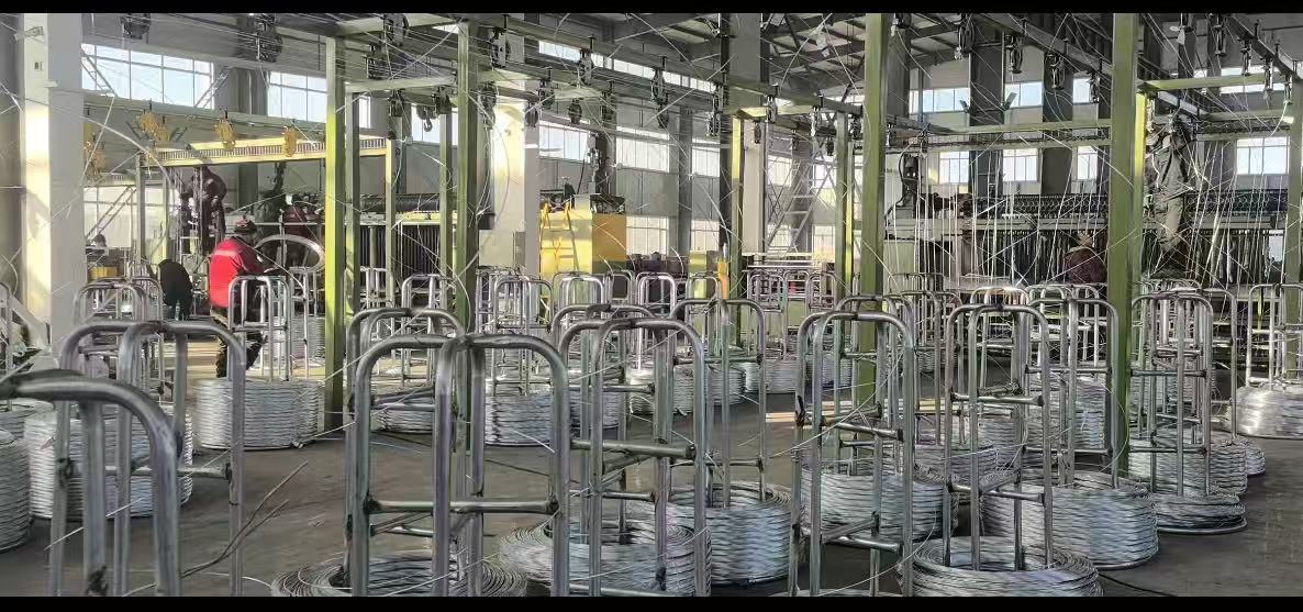 Derniers blogs de l'entreprise sur Fabricant de gabions augmente sa production après avoir adopté la technologie CNC JINLIDA