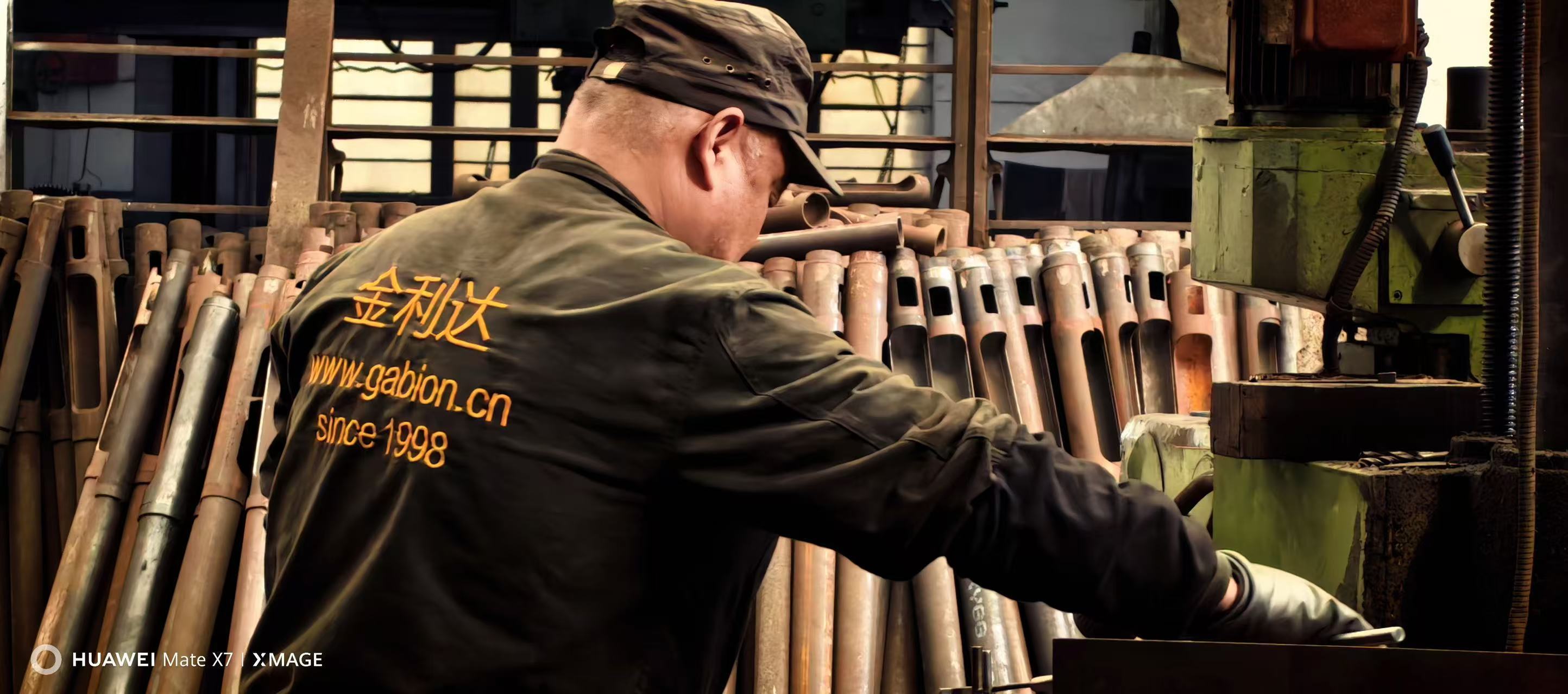 Derniers blogs de l'entreprise sur Depuis 1998 : JINLIDA, fabricant d'origine de machines CNC pour gabions, pour la production mondiale de treillis métalliques