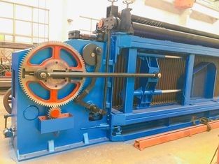 acheter Fil automatique hexagonal hydraulique Mesh Weaving Machine fabrication en ligne